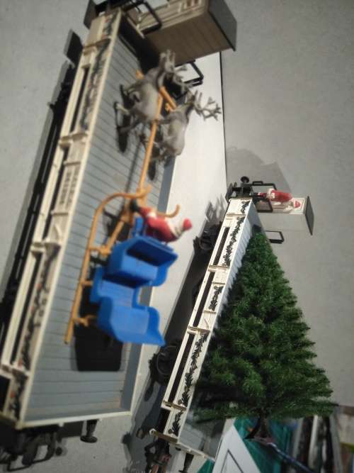 MARKLIN XMAS WAGONS *4