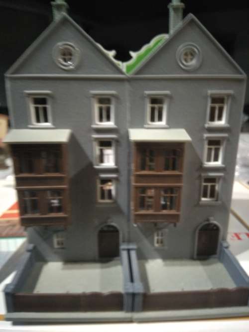 N SCALE BUILDINGS * 6