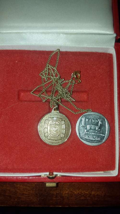 TRANSVAAL ELLISPARK 9CT GOLD PENDANT