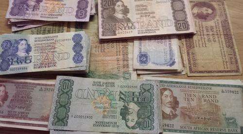 HUGE LOT OF SOUTH AFRICAN BANK NOTES