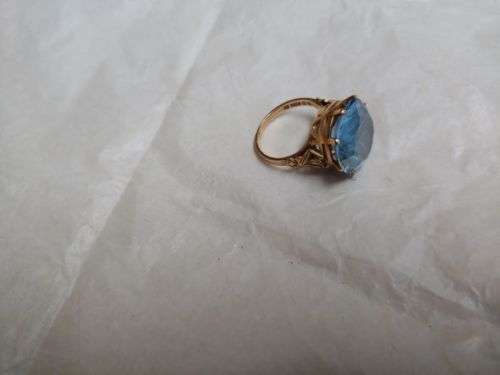 Aquamarine dress ring