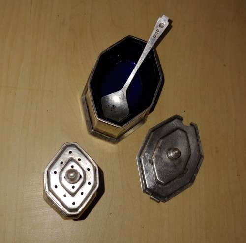 Silver salt and pepper set