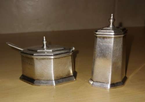 Silver salt and pepper set