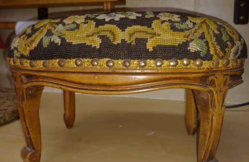 VICTORIAN EMBROIDERY FOOTSTOOL