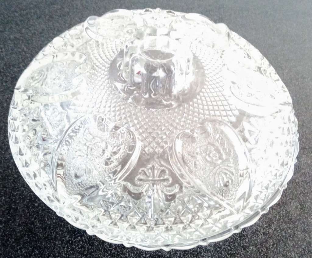 Beautiful Pressed Glass Dish Bowl With Lid