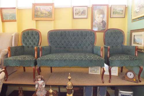 Beautiful 3 Piece Victorian Lounge Suite