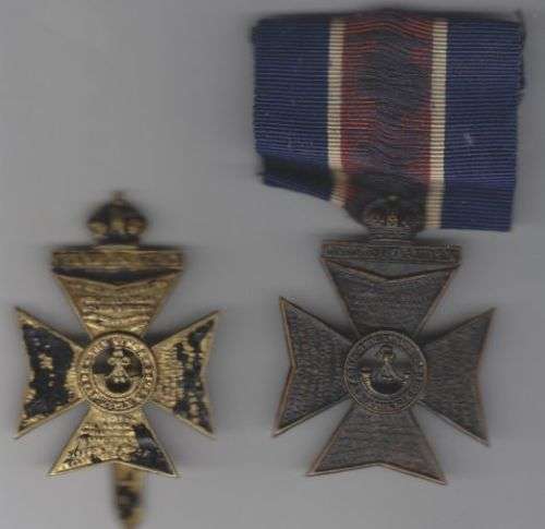 KINGS ROYAL RIFLE CORPS CAP BADGES X 2