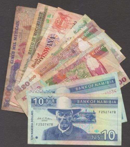NAMIBIA , ZAMBIA, BOTSWANA AND MOZAMBIQUE BANKNOTE LOT
