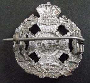BOER WAR RIFLE BRIGADE CAP BADGE - QUEEN VICTORIA CROWN - PIN BACK TYPE