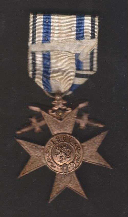 WORLD WAR ONE GERMANY ( BAVARIA) FULL SIZE MILITARY MERIT CROSS MEDAL WITH SWORDS
