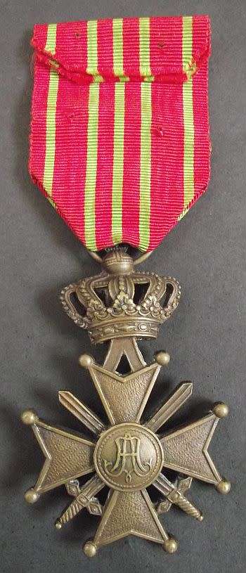 ORIGINAL WORLD WAR ONE 1914 -1918 BELGIUM CROIX DE GUERRE MEDAL