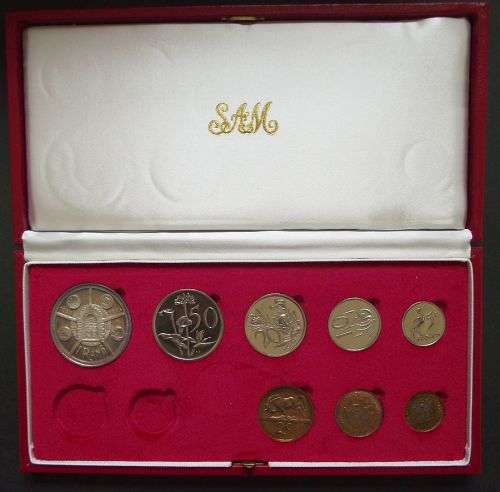 1974 SOUTH AFRICA LONG PROOF SET WITH R 1 SILVER COIN - NO GOLD !