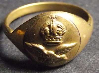 WW2 SAAF SOUTH ARIFCAN AIRFORCE POW PINKY RING-MADE FROM A BUTTON