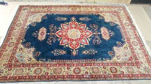 A BEAUTIFUL HAND MADE PERSIAN TABRIZ 3.5 m x 2.5 m VIBRANT COLOURS.