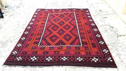MAGNIFICENT VINTAGE HAND MADE KILIM  3.85 m x 2.56 m EXCELLENT CONDITION!!!!!!!