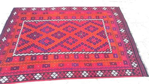 MAGNIFICENT VINTAGE HAND MADE KILIM  3.85 m x 2.56 m EXCELLENT CONDITION!!!!!!!