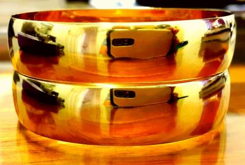 MAGNIFICENT 16 mm SOLID 9 ct GOLD BANGLES . A HEAVY 42 GRAMS OF SOLID 9 ct !!!!! INSIDE WIDTH 63 MM