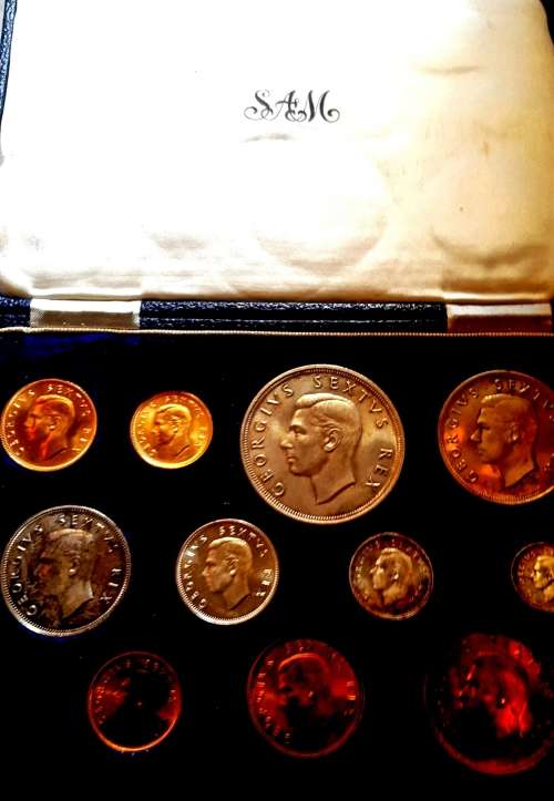 1952 SA UNION LONG PROOF SET WITH GOLD POUND AND HALF POUND