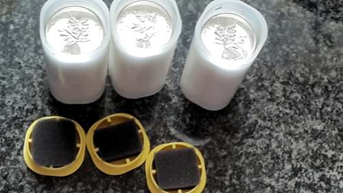 75 x BRILLIANT UNCIRCULATED 2014 CANADIAN MAPLE LEAF 1 OZ 999 SILVER 5 DOLLARS