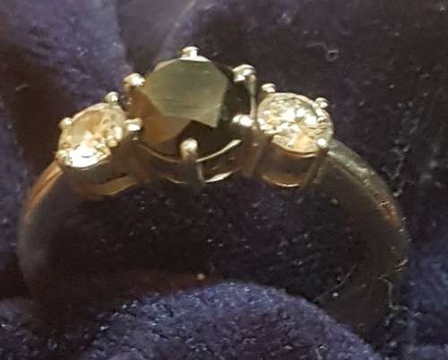 Stunning and elegant Platinum white and black diamond ring. Please read description