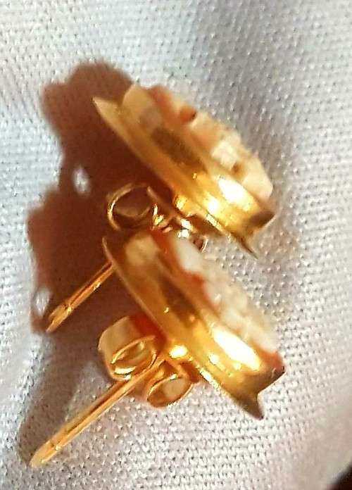 Antique cameo earings set in solid 9 ct gold