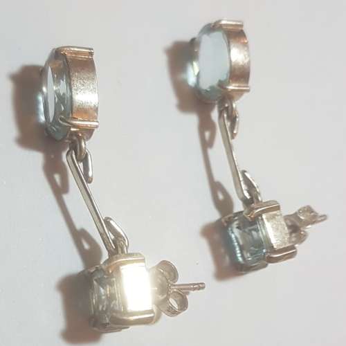Stunning 4 ct Aqaumarine earings in 18 ct gold. NB read detailed description below