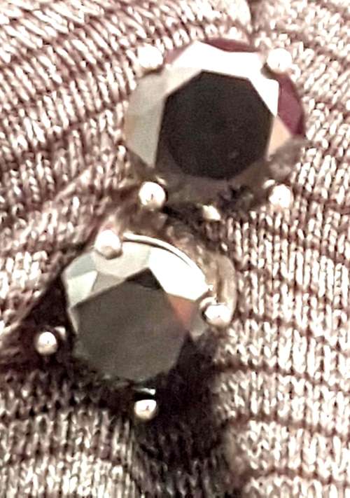 Stunning 4.8 ct black diamond earings. R60 000 ERV