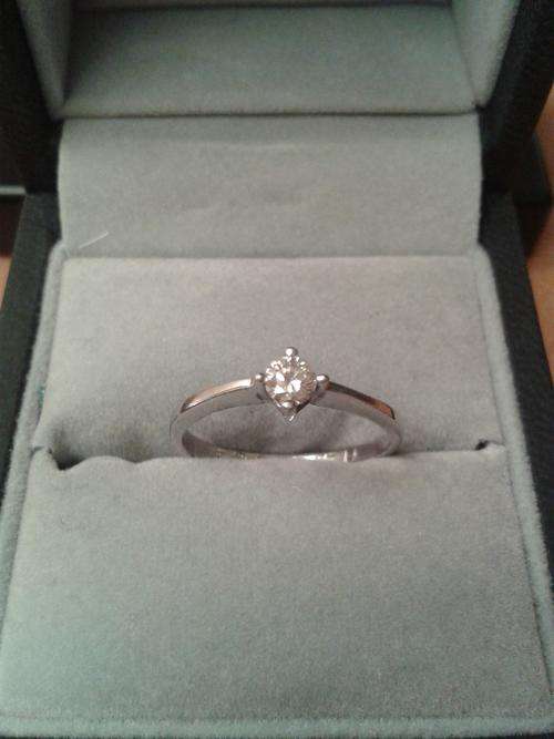 Genuine STERNS 0.16 Carat Diamond Ring