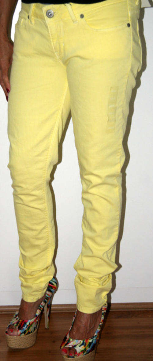 Guess - Yellow Low Rise  Skinny Jeans - Size 29 (74cm)