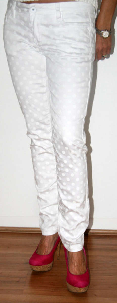 Free2bU - White Polka Dot Skinny Jeans - Size 10