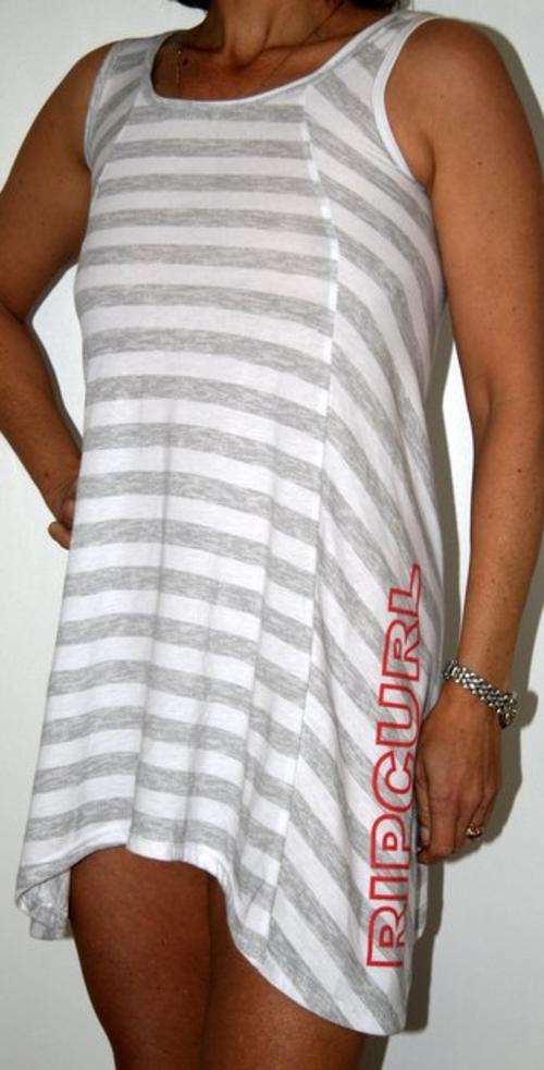 !!CLOSING DOWN SALE !!  RipCurl - Grey Stripped Dress - Size 6 (dress 26, bust size 80cm)