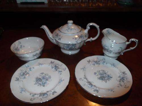 Royal Standard Fine Bone China Melody Pattern - Teapot, Creamer, Sugar bowl etc