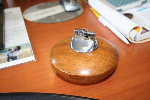 Ronson Flint/Lighter fluid lighter - beautiful wood cradle