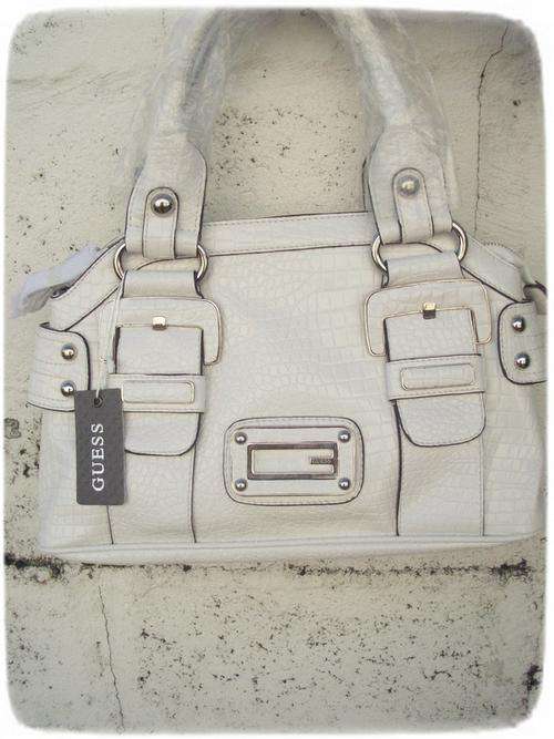Stunning medium white GUESS bag