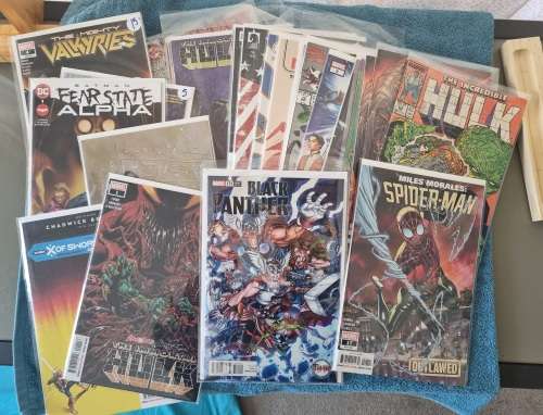 27 Mixed Marvel /Dc comic books