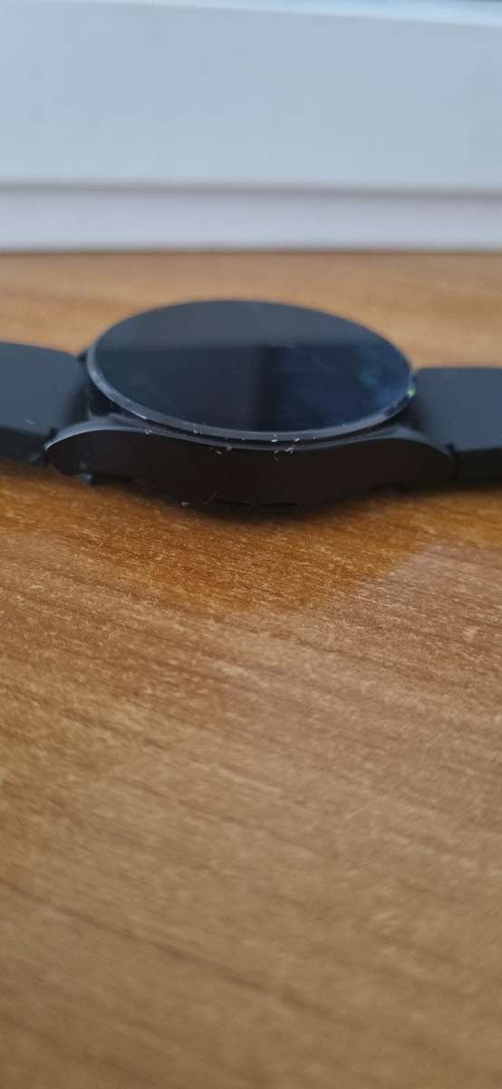 Samsung Galaxy watch 4 (check description)