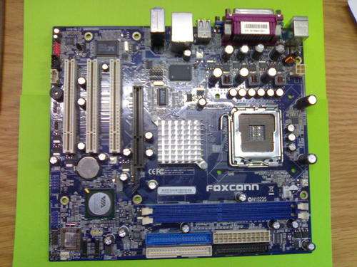 FOXCONN MOTHERBOARD P4