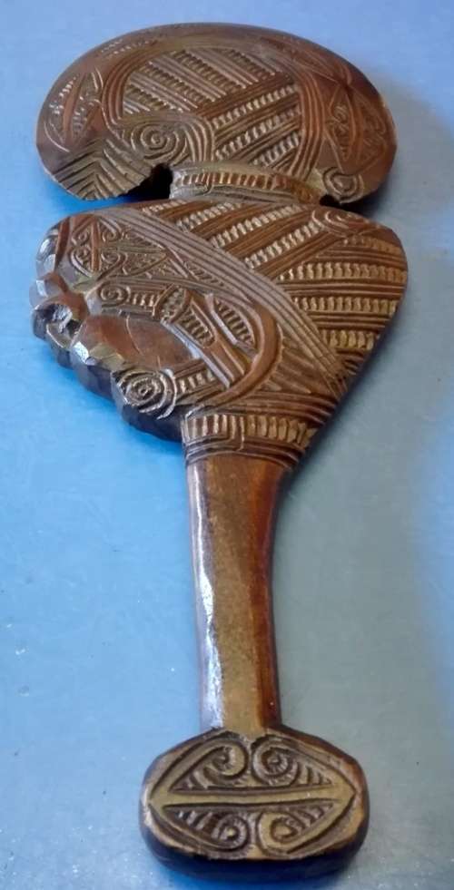 WOODEN MAORI NEW ZEALAND ORNAMENTAL WAHAIKA HAND WEAPON CLUB