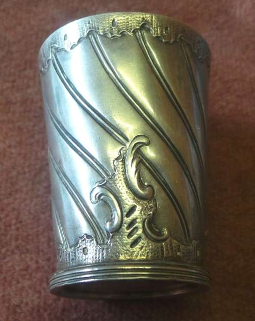 VINTAGE -  POSSIBLY GERMAN 800 SILVER SHOT GLASS. PLEASE READ CAREFULLY