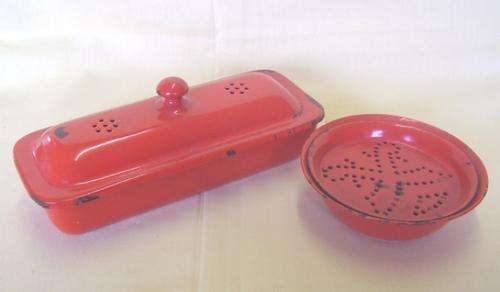 2 X VINTAGE ENAMEL SOAP HOLDERS