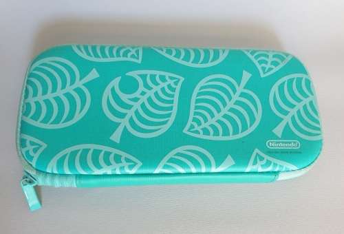 Nintendo Switch lite + Protective casing and Game installed