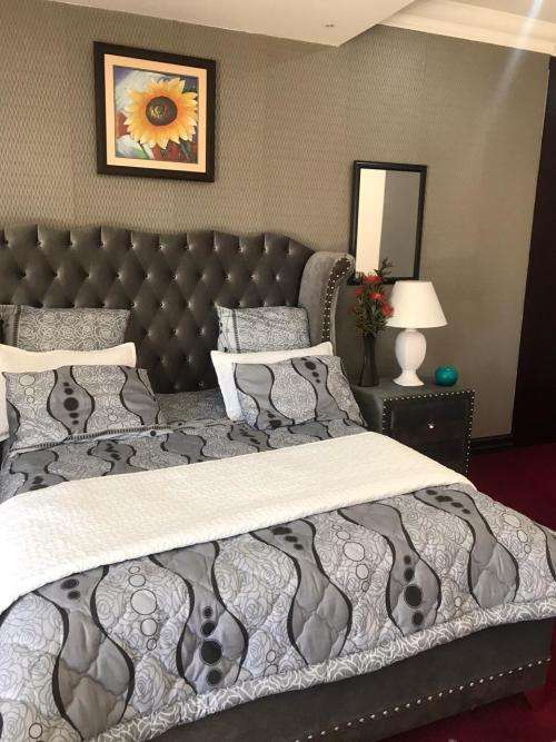 5 Piece comforter set