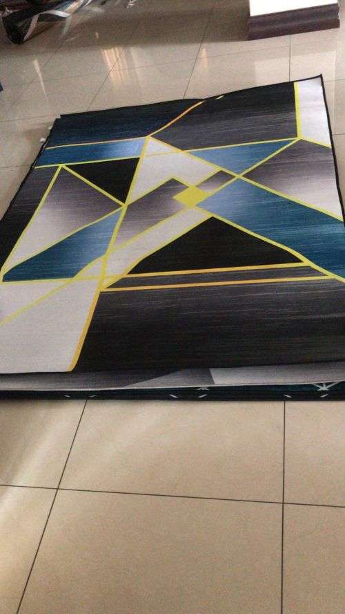 Black Friday Special: BEAUTIFUL CARPETS !!! A MUST HAVE !! (More than 10 colours to choose from)