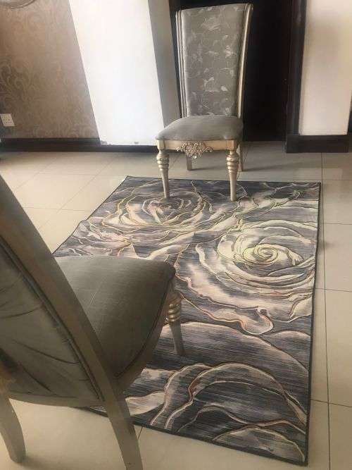 Black Friday Special: BEAUTIFUL CARPETS !!! A MUST HAVE !! (More than 10 colours to choose from)