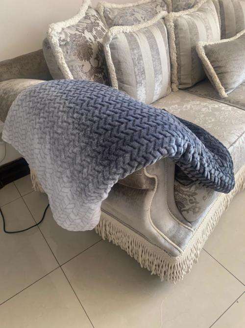 Sesli Plush Throw (End of season sale)