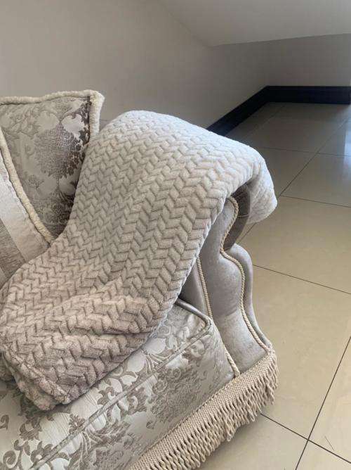 Sesli Plush Throw (End of season sale)