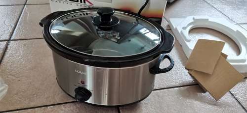 Logik 3.5L Oval Slow Cooker - LIKE NEW, ONLY USED ONCE