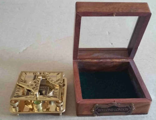 Nautical square sundial/compass in glass top rose wood box              nb3