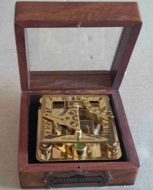 Nautical square sundial/compass in glass top rose wood box              nb3
