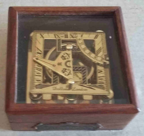 Nautical square sundial/compass in glass top rose wood box              nb3